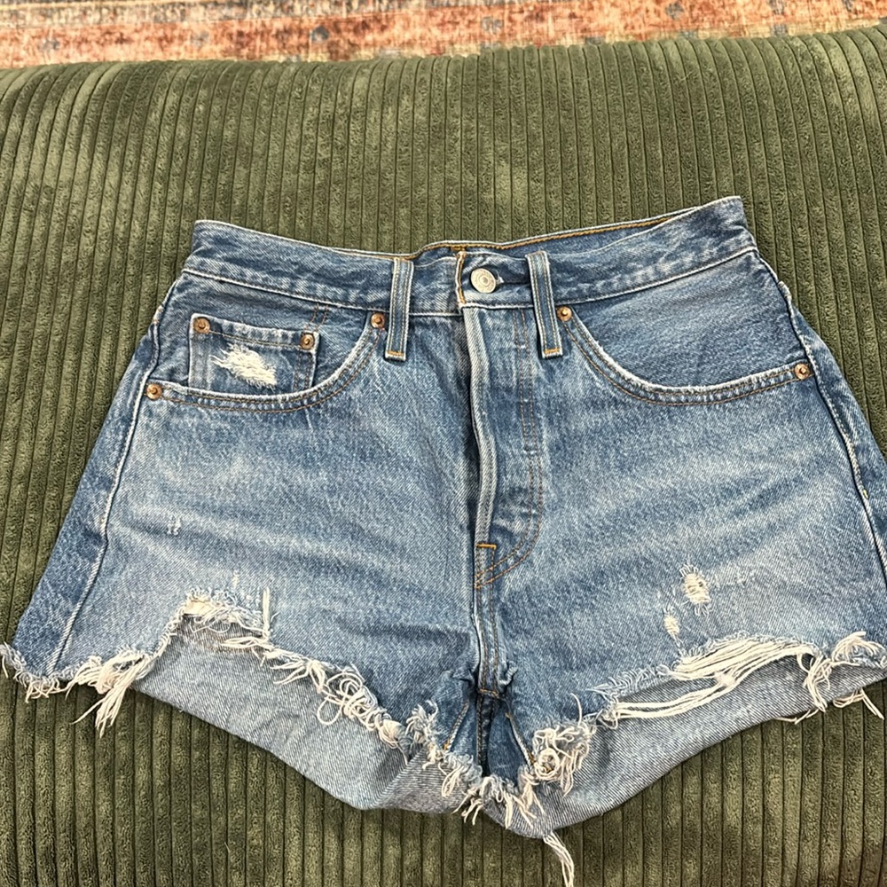 Levi’s 501 high waist shorts dark blue wash